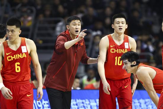 杜锋承担起了重建中国男篮的重任。
